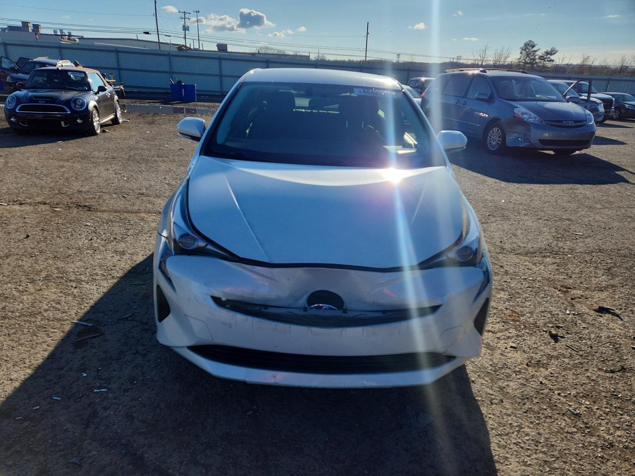 2016 TOYOTA PRIUS TWO ECO photo 9