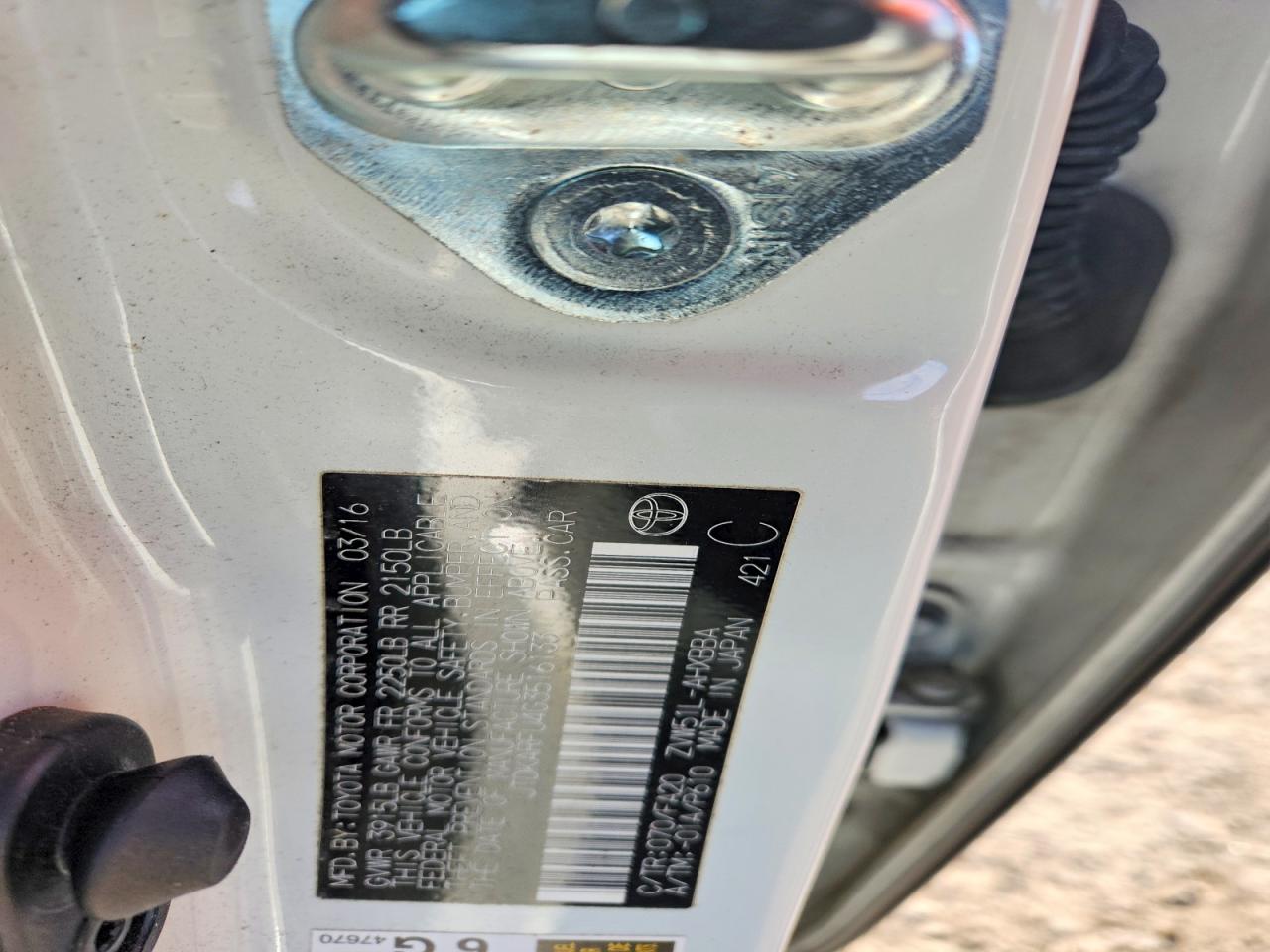 2016 TOYOTA PRIUS TWO ECO photo 23