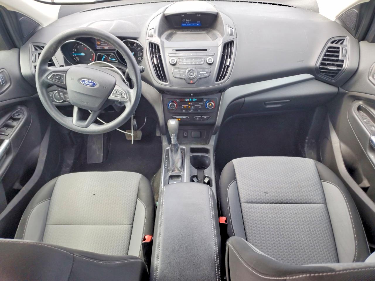 2017 FORD ESCAPE SE photo 8