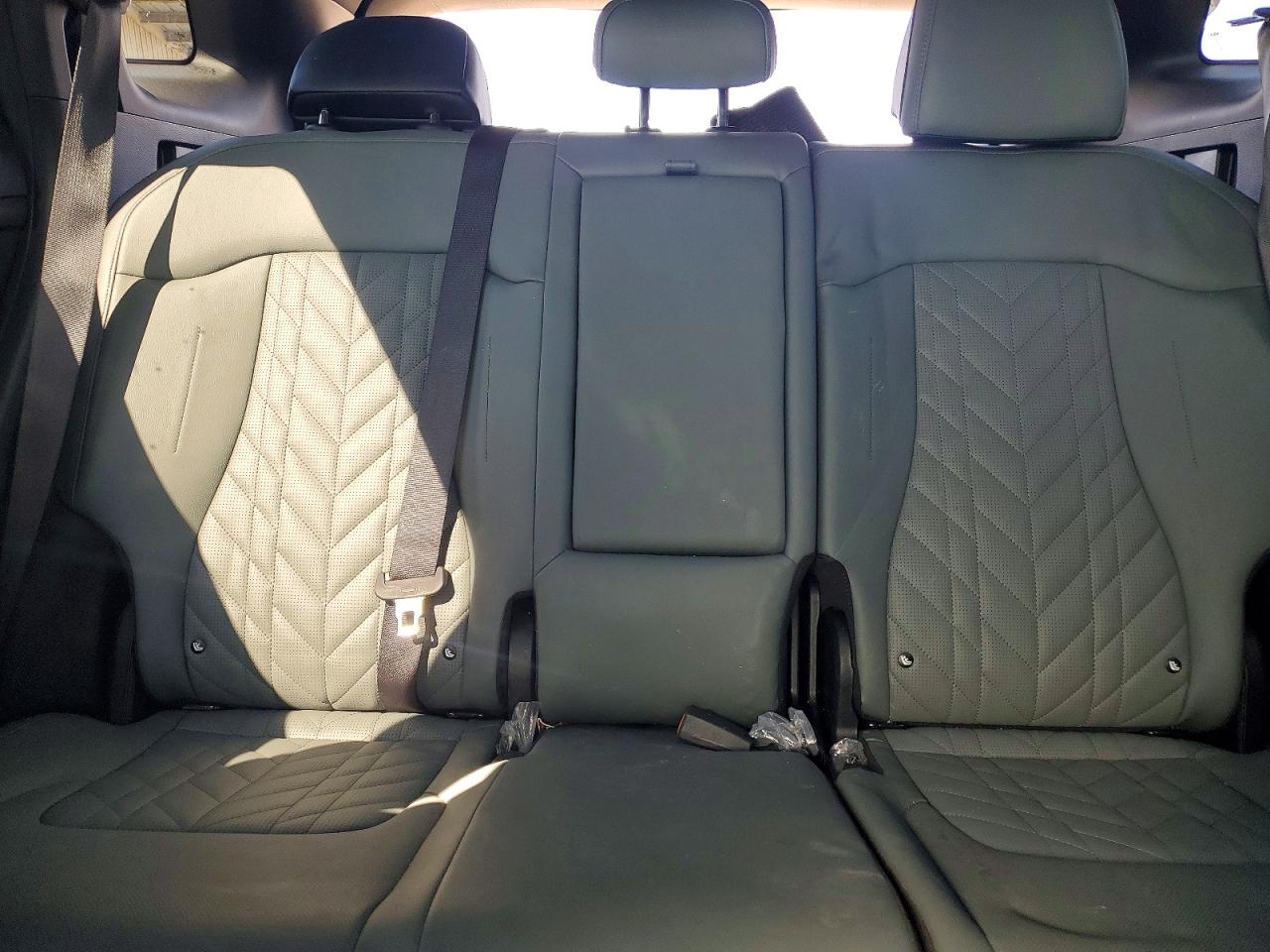 2025 KIA SPORTAGE X-LINE photo 19