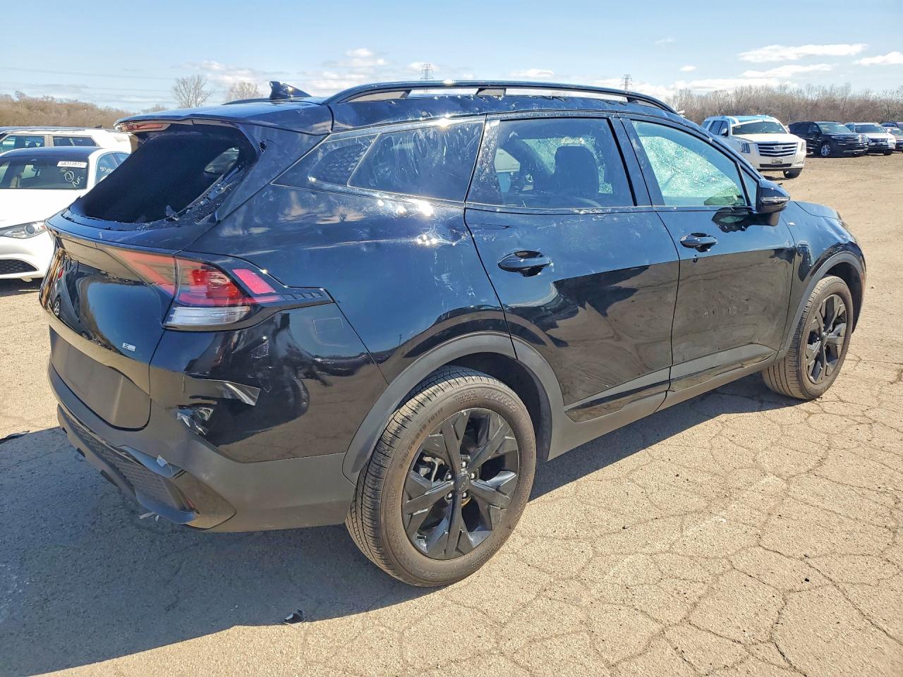 2025 KIA SPORTAGE X-LINE photo 5