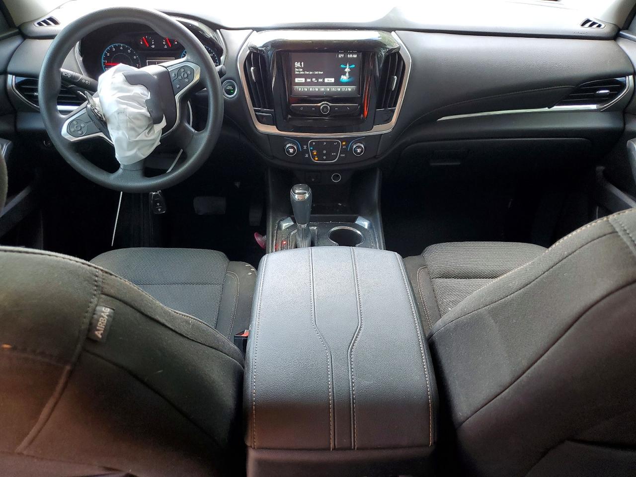 2019 CHEVROLET TRAVERSE LS photo 8