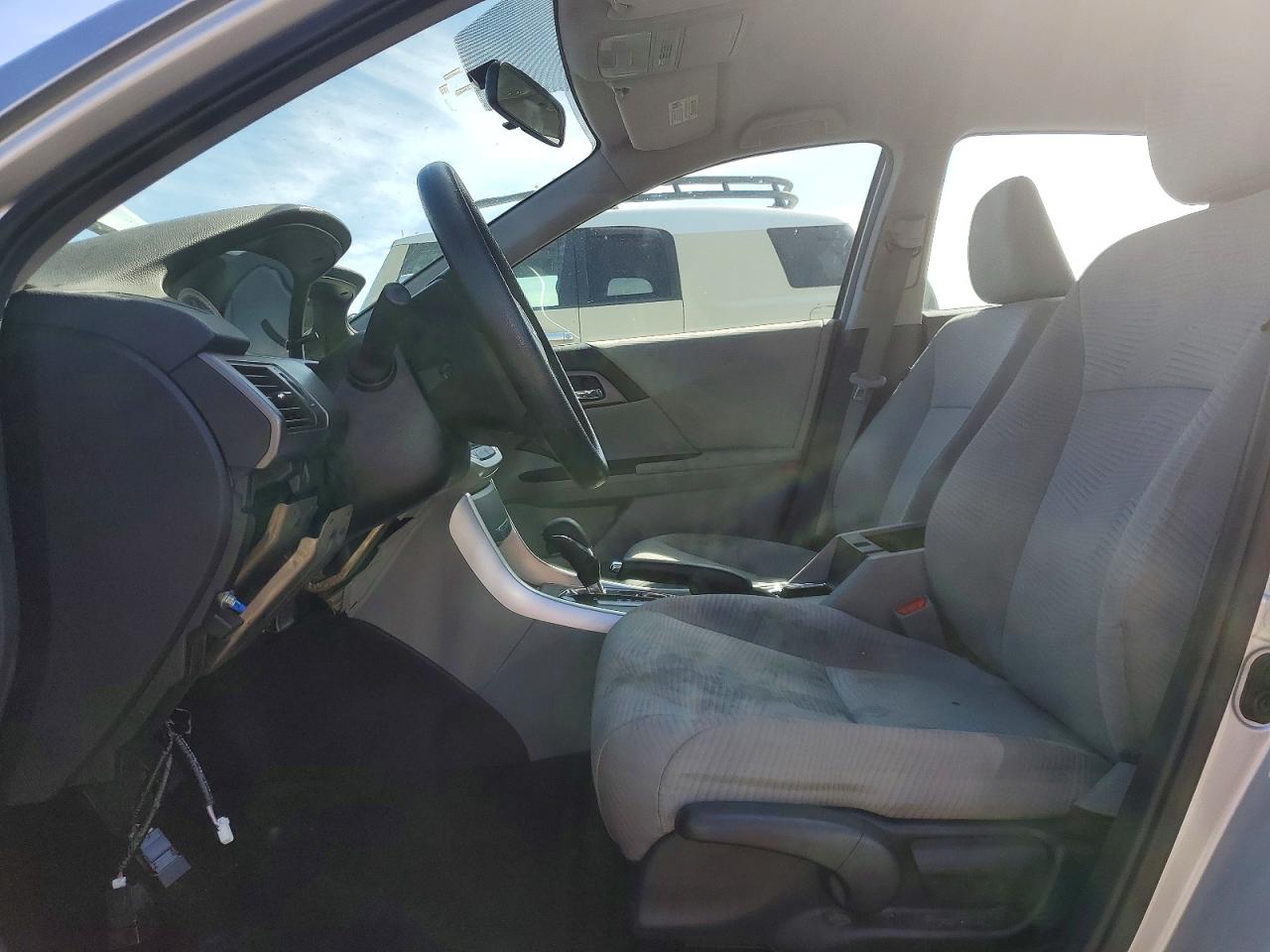 2015 HONDA ACCORD LX photo 7