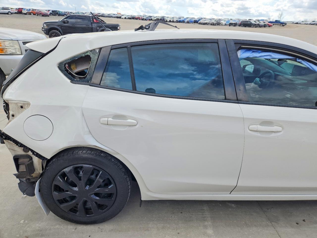 2017 SUBARU IMPREZA photo 19