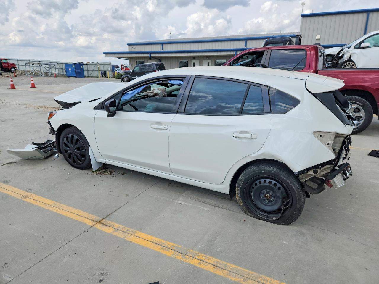 2017 SUBARU IMPREZA photo 3