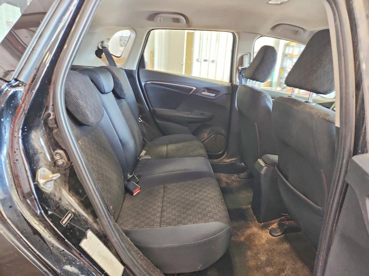 2016 HONDA FIT LX photo 19
