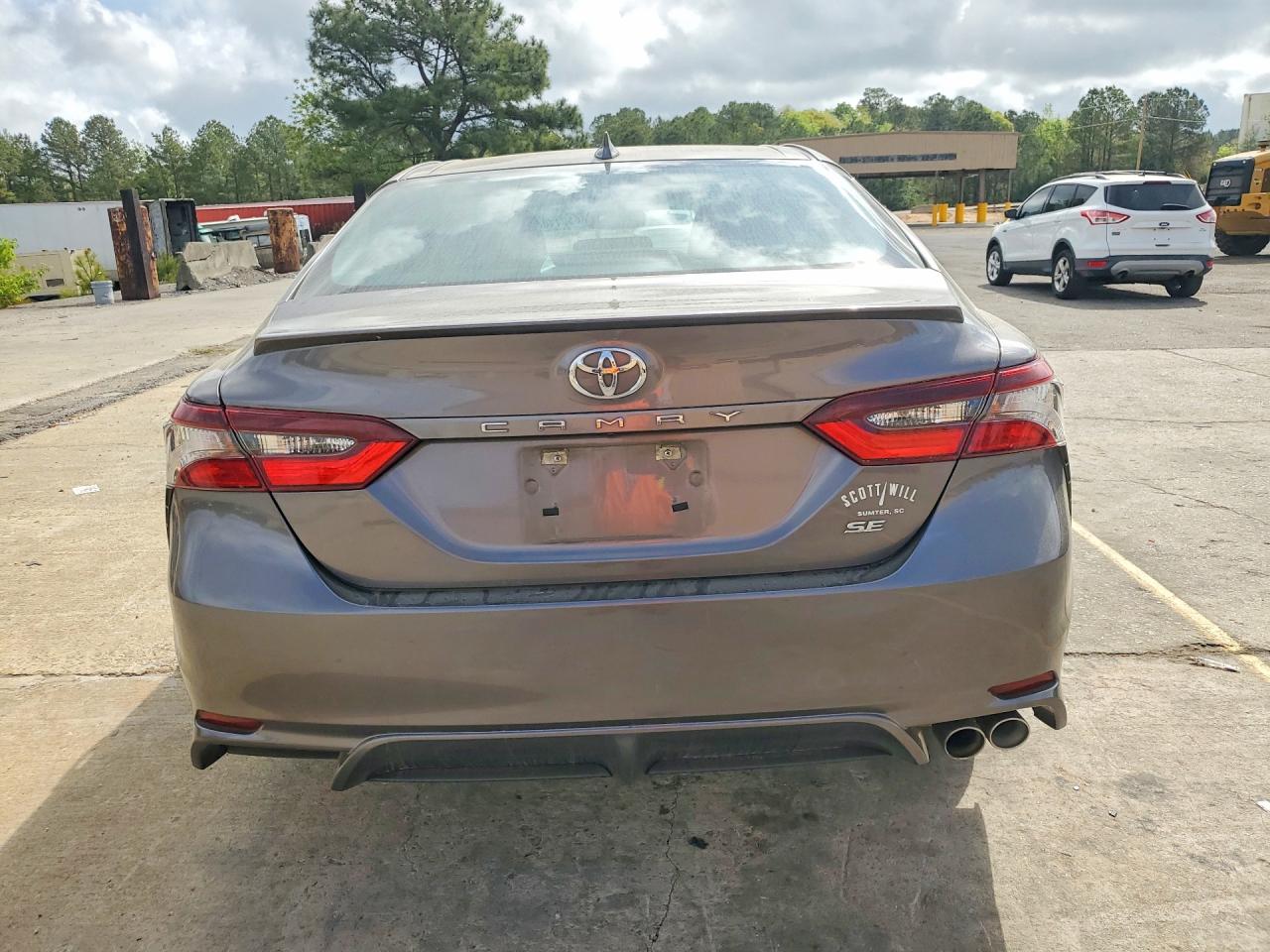2022 TOYOTA CAMRY SE photo 11