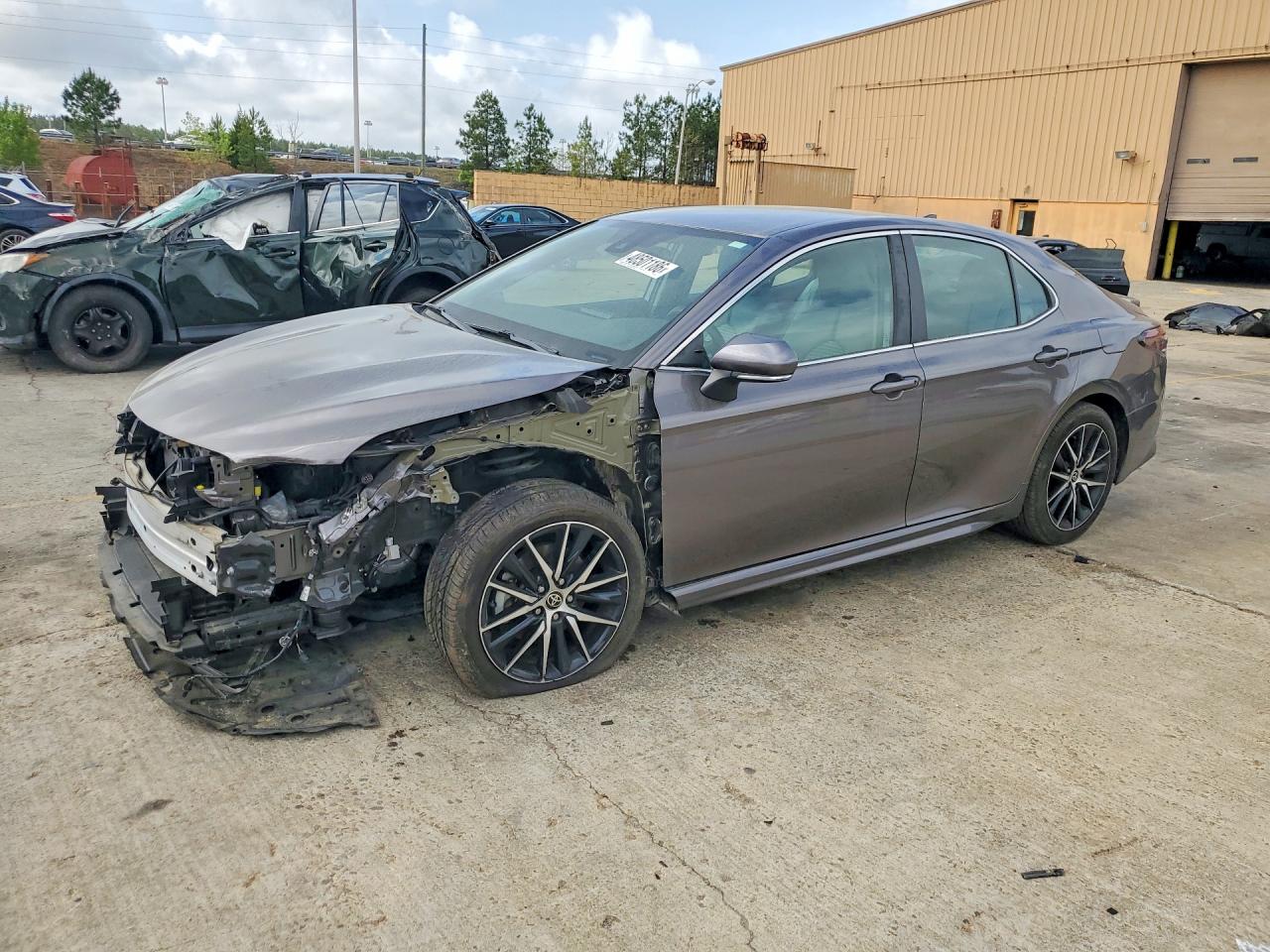 2022 TOYOTA CAMRY