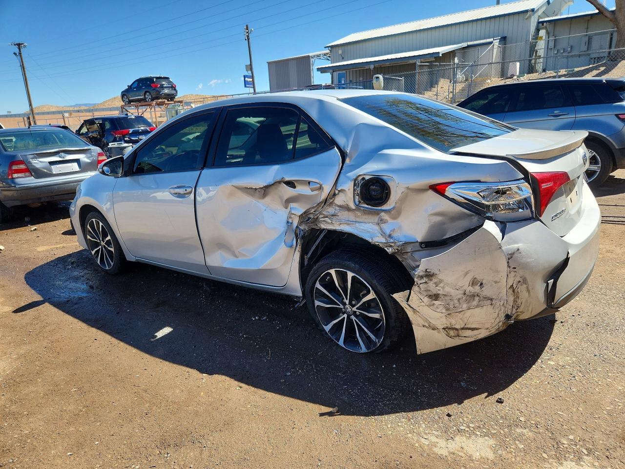2018 TOYOTA COROLLA SE photo 3