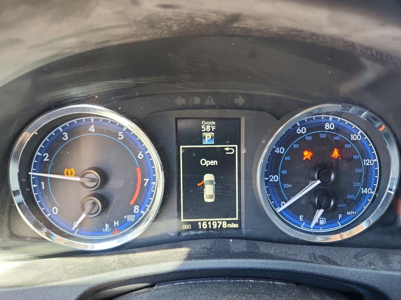 2018 TOYOTA COROLLA SE photo 17