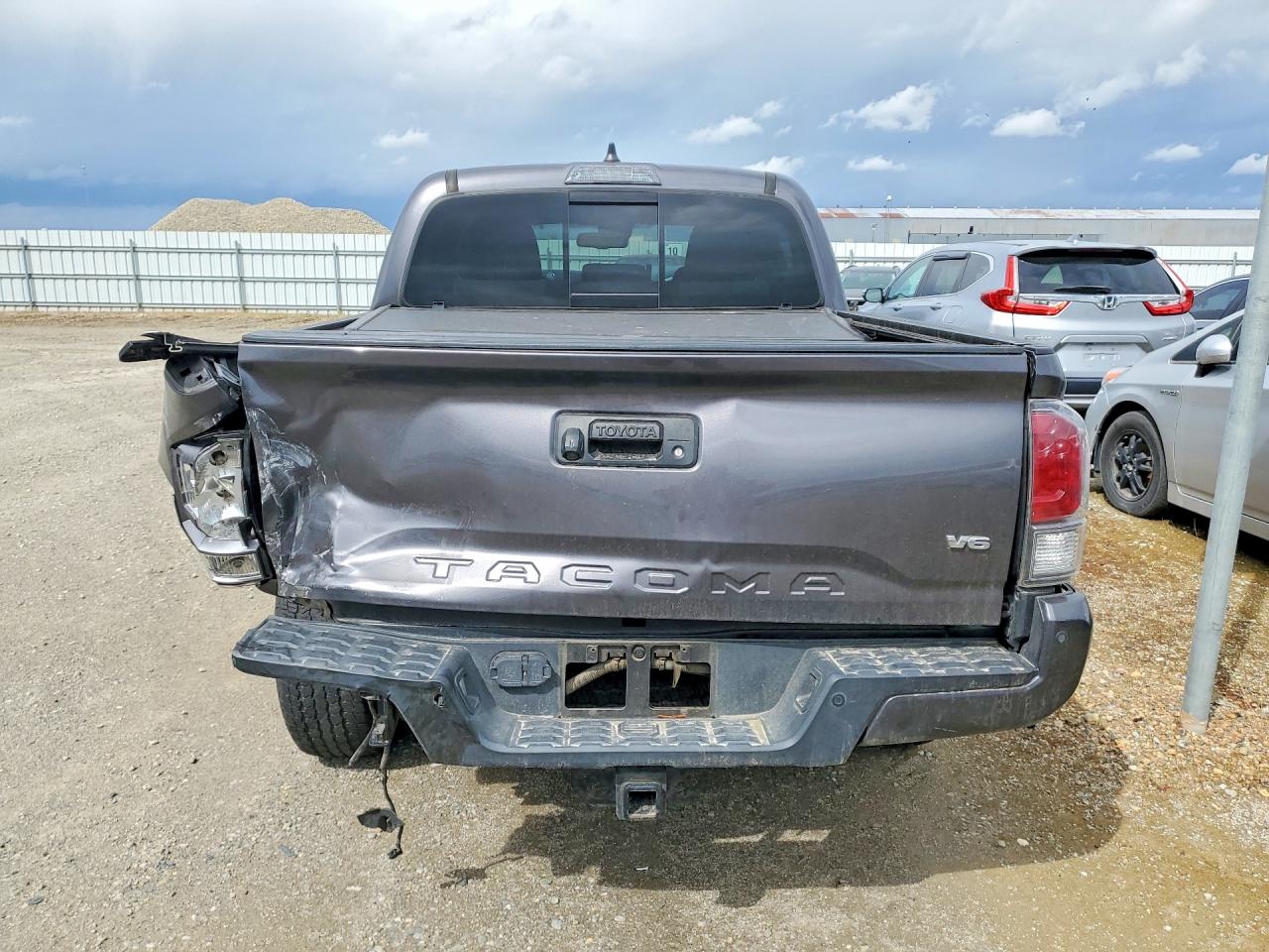 2021 TOYOTA TACOMA TRD OFF-ROAD photo 11