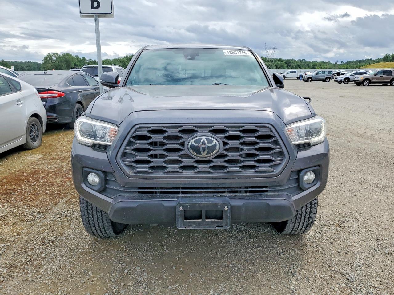 2021 TOYOTA TACOMA TRD OFF-ROAD photo 9