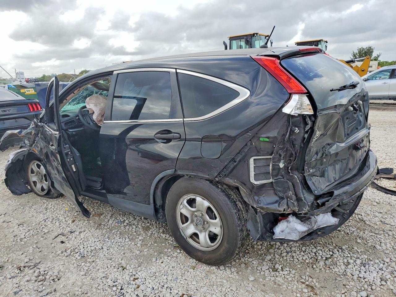 2015 HONDA CR-V LX photo 4