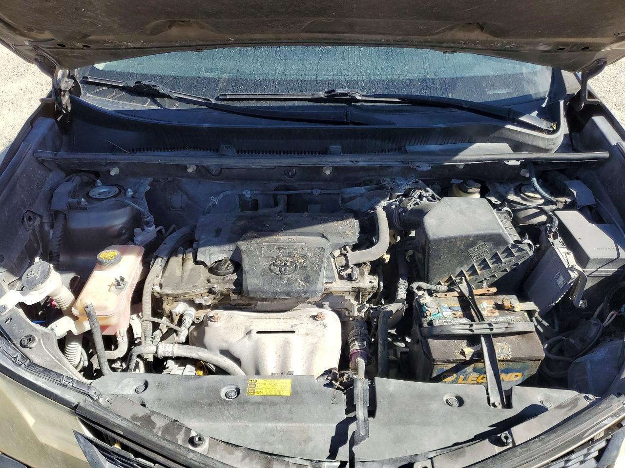 2013 TOYOTA RAV4 XLE photo 23