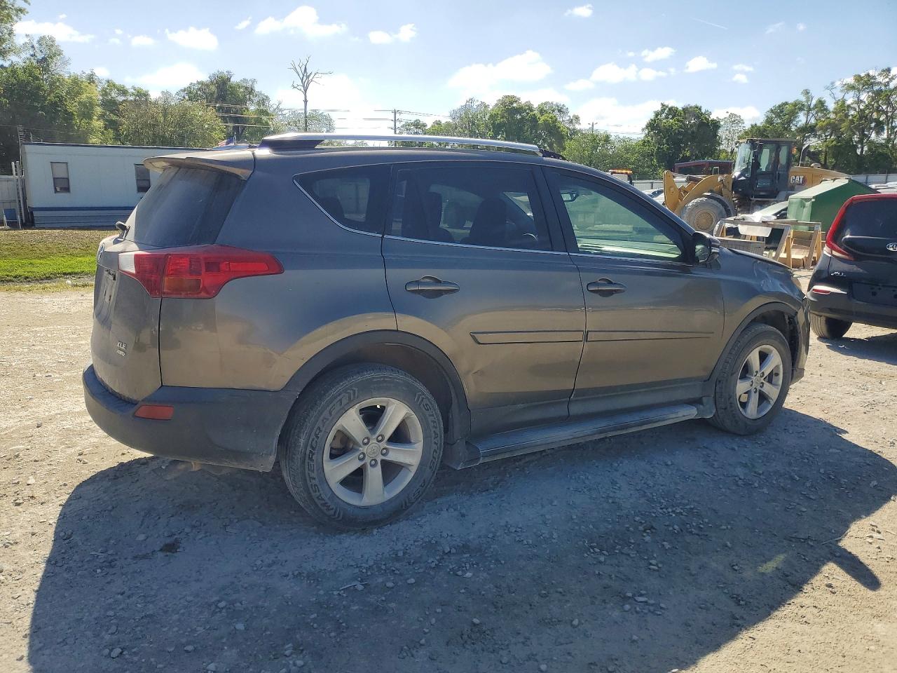 2013 TOYOTA RAV4 XLE photo 5