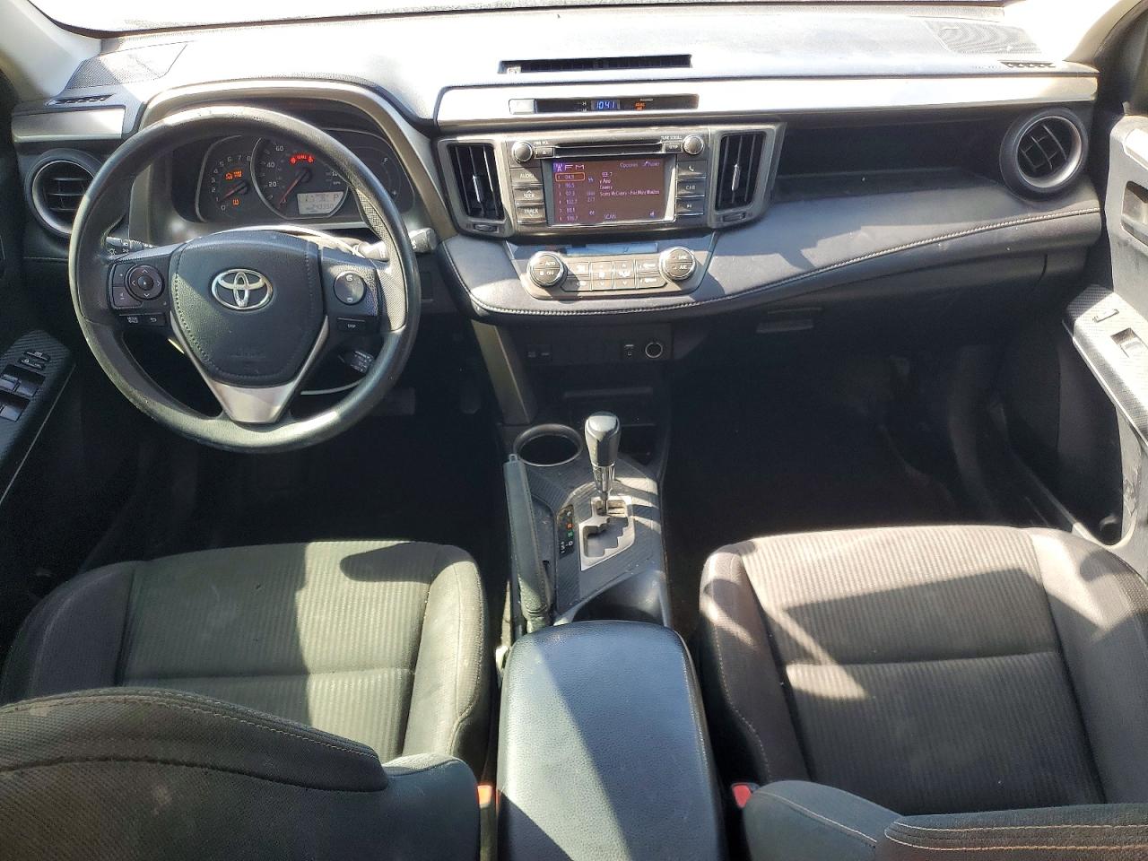 2013 TOYOTA RAV4 XLE photo 15