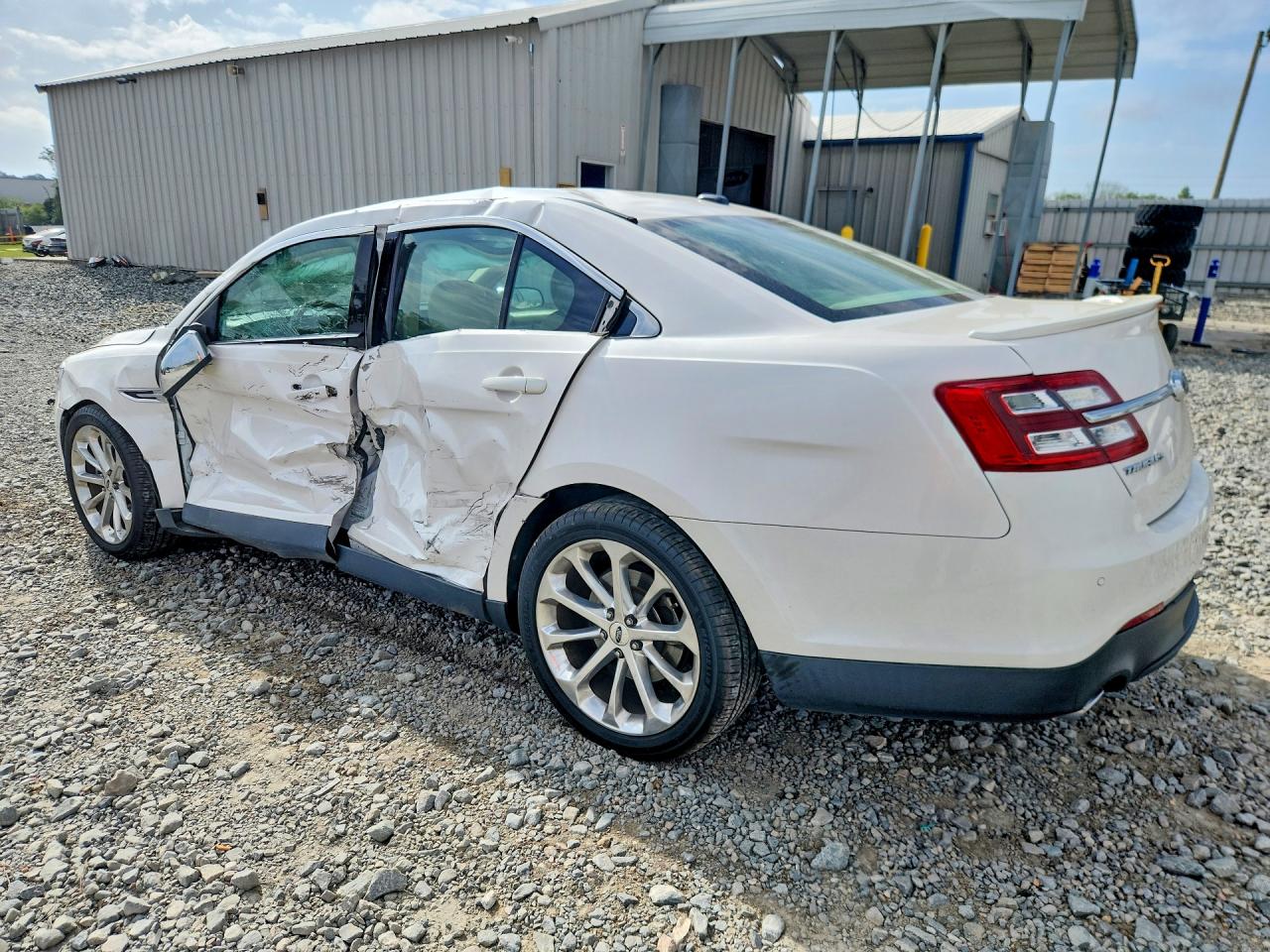2018 FORD TAURUS LIMITED photo 3
