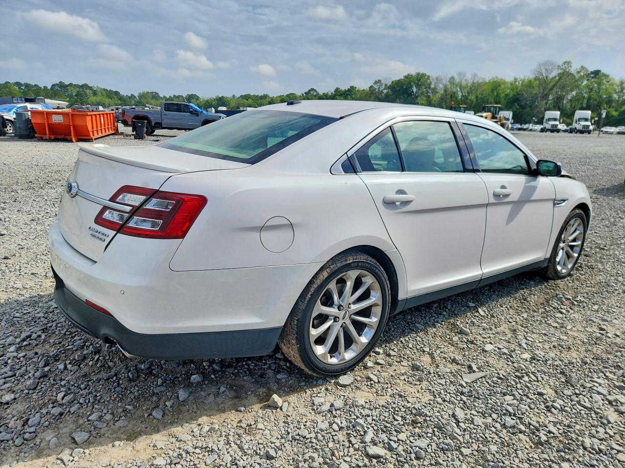 2018 FORD TAURUS LIMITED photo 5