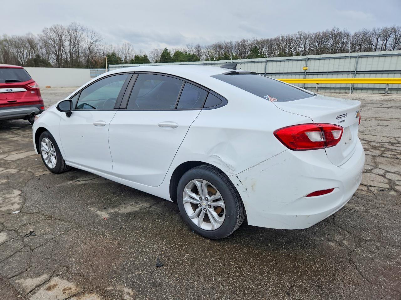 2019 CHEVROLET CRUZE LS photo 4