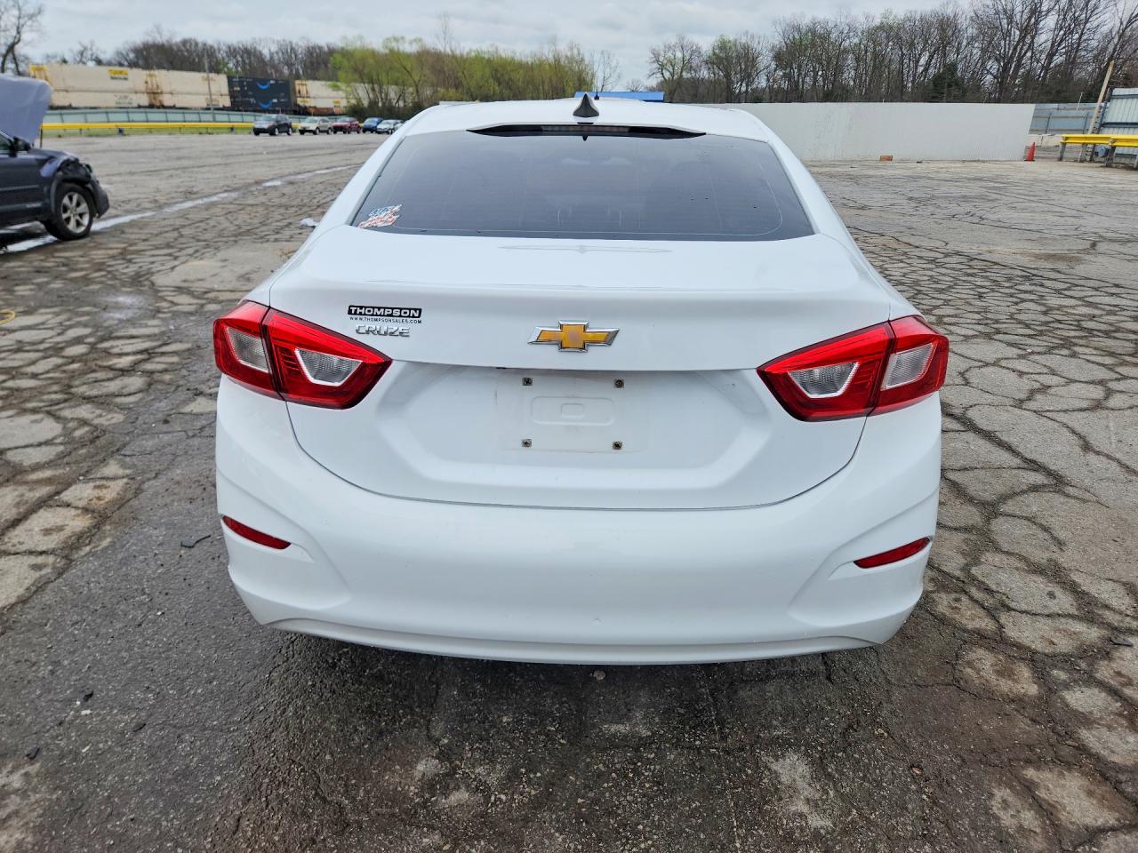 2019 CHEVROLET CRUZE LS photo 16