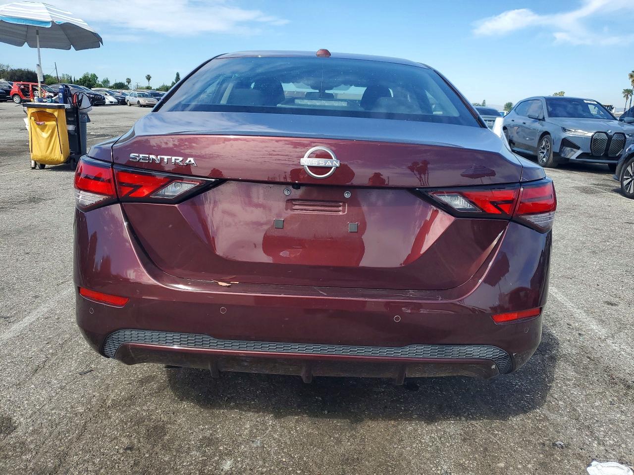 2025 NISSAN SENTRA SV photo 11