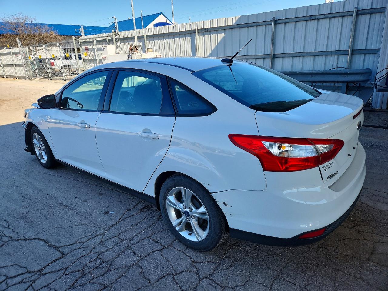 2014 FORD FOCUS SE photo 4