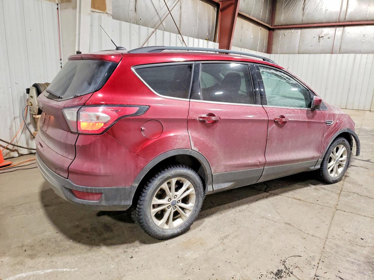 2017 FORD ESCAPE SE photo 5