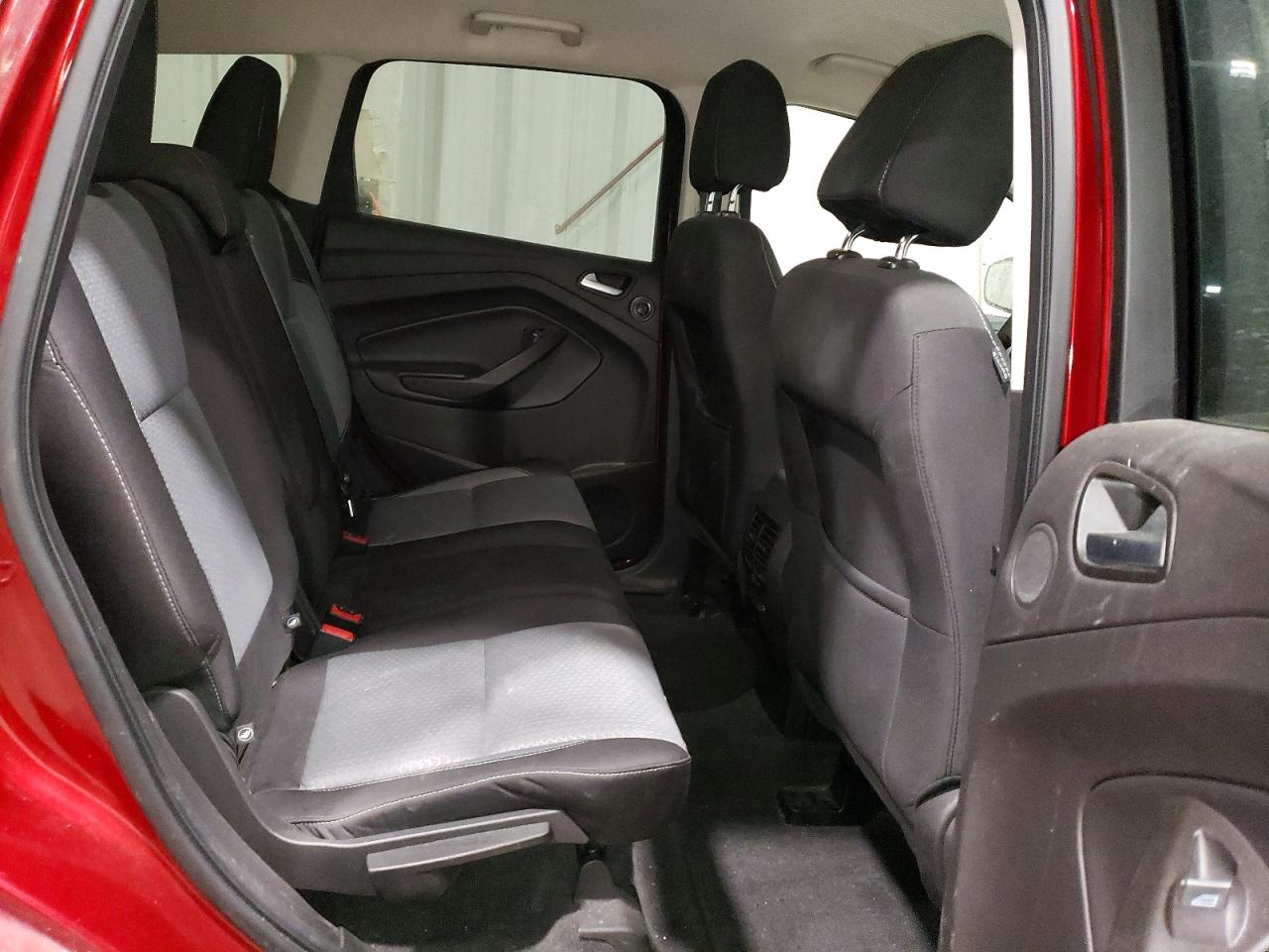 2017 FORD ESCAPE SE photo 21
