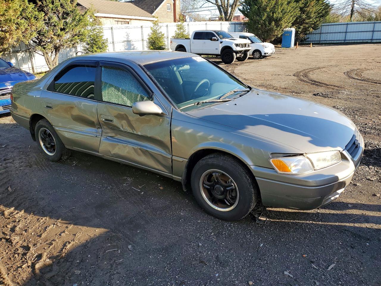1999 TOYOTA CAMRY CE photo 4