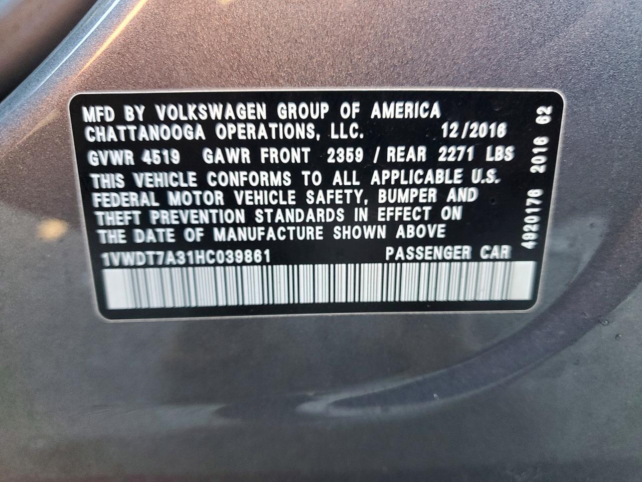 2017 VOLKSWAGEN PASSAT R-LINE photo 23