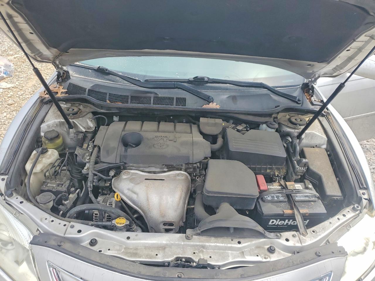 2011 TOYOTA CAMRY LE photo 31