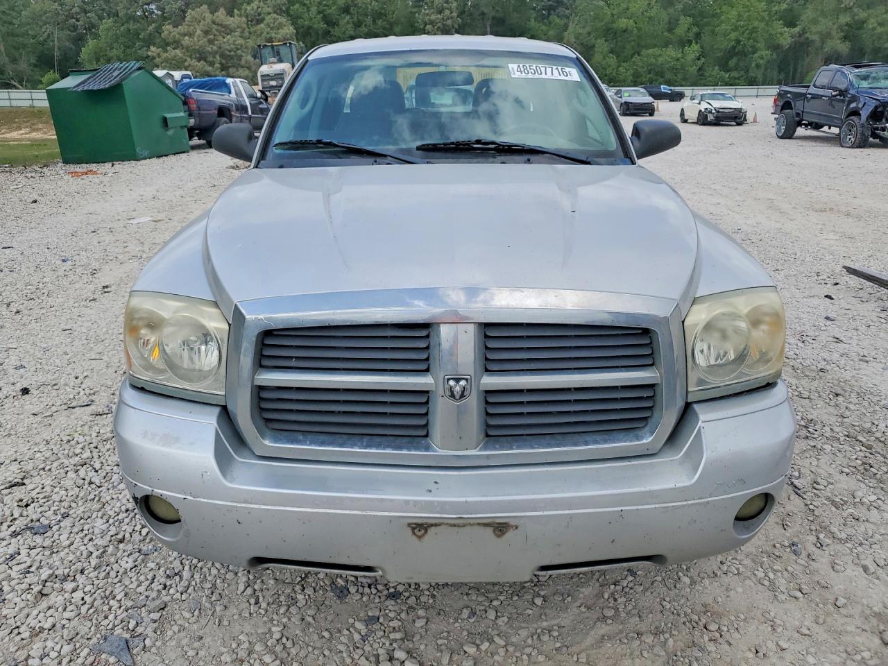 2005 DODGE DAKOTA QUAD SLT photo 13