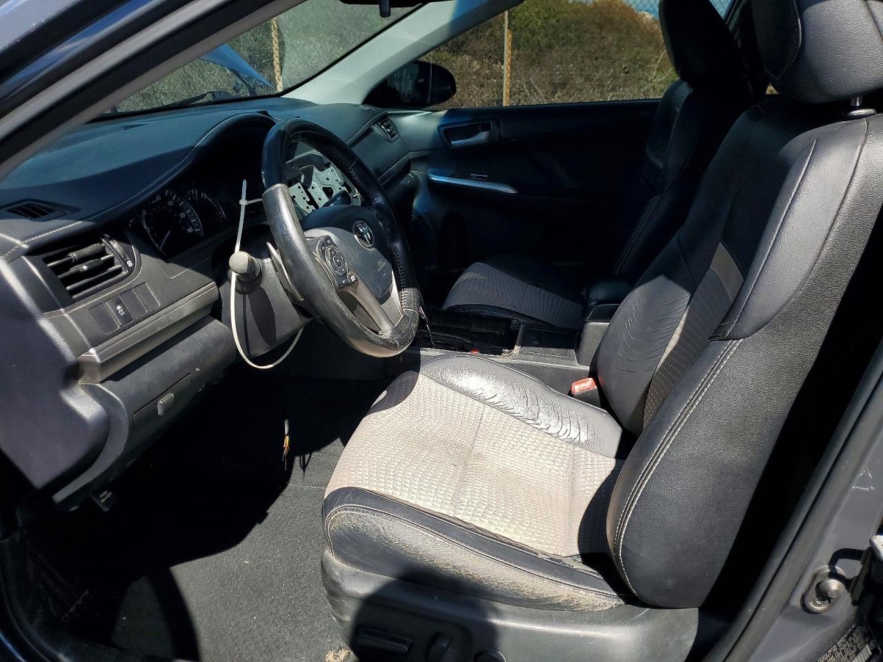 2013 TOYOTA CAMRY SE photo 13