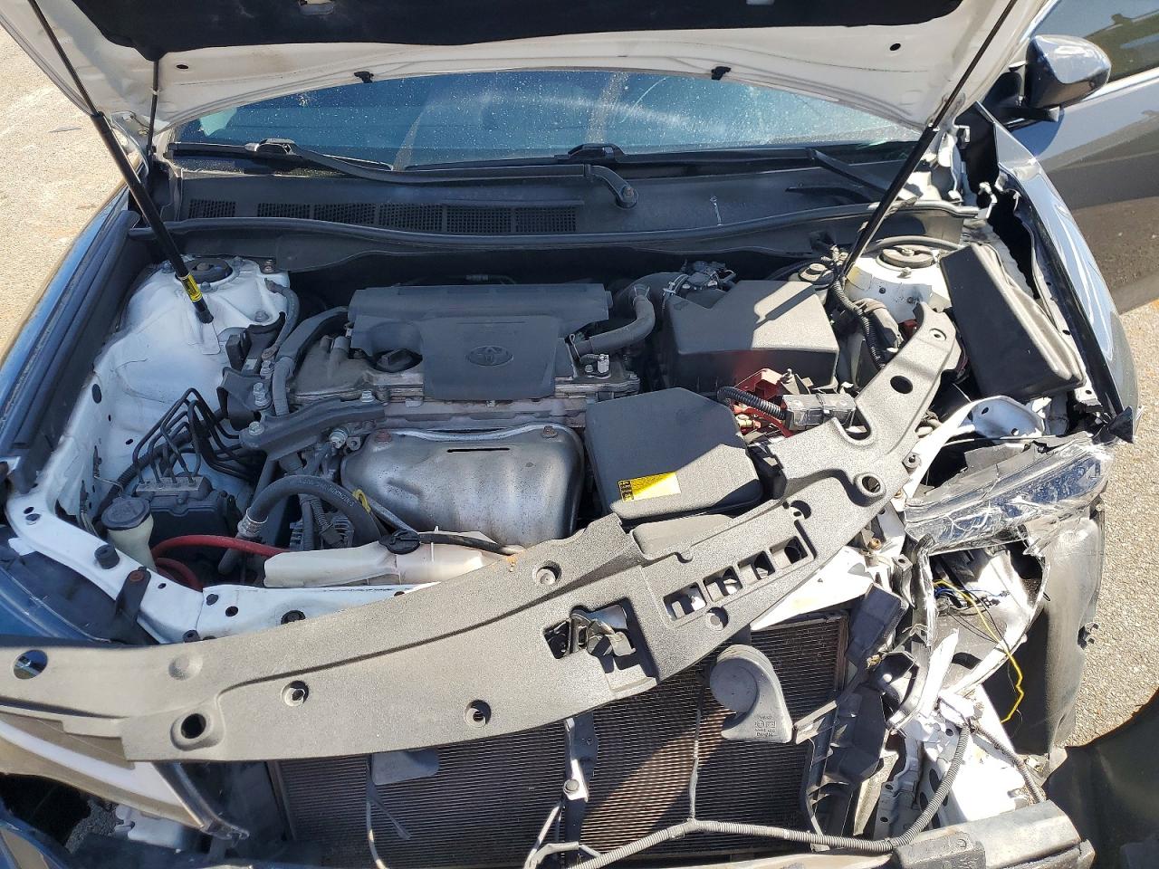 2013 TOYOTA CAMRY SE photo 21