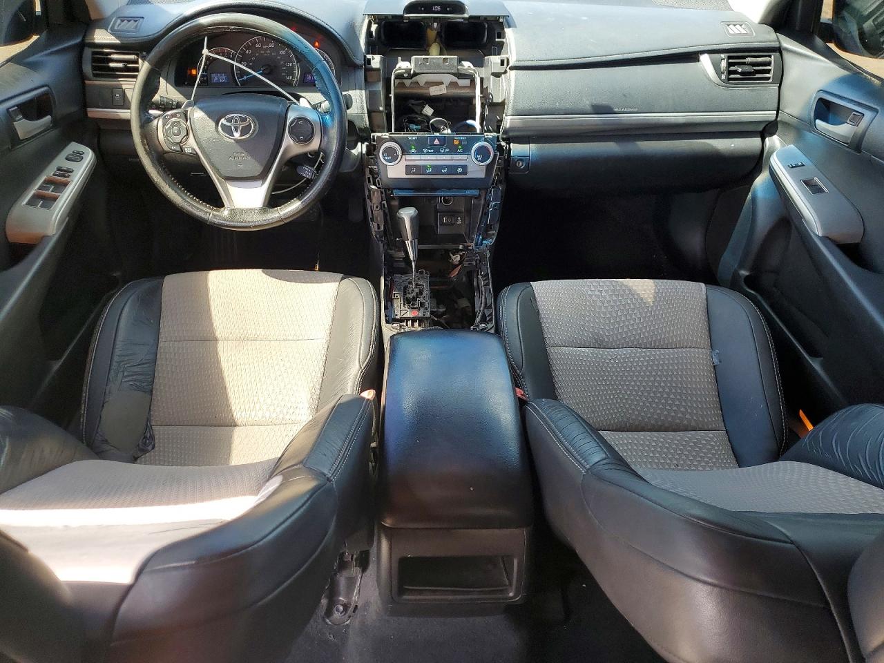 2013 TOYOTA CAMRY SE photo 15