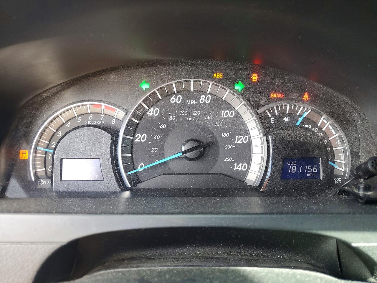 2013 TOYOTA CAMRY SE photo 17