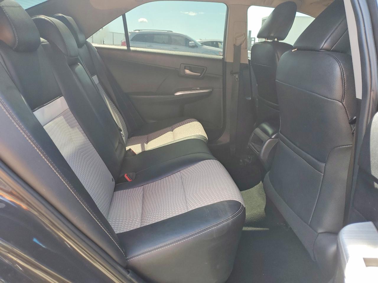 2013 TOYOTA CAMRY SE photo 19