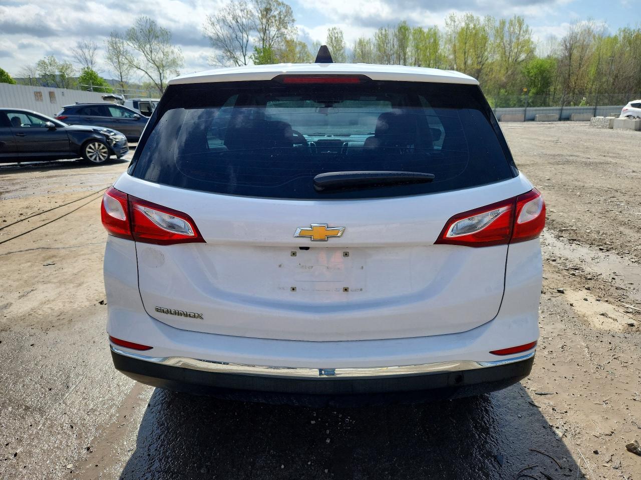 2018 CHEVROLET EQUINOX LS photo 11