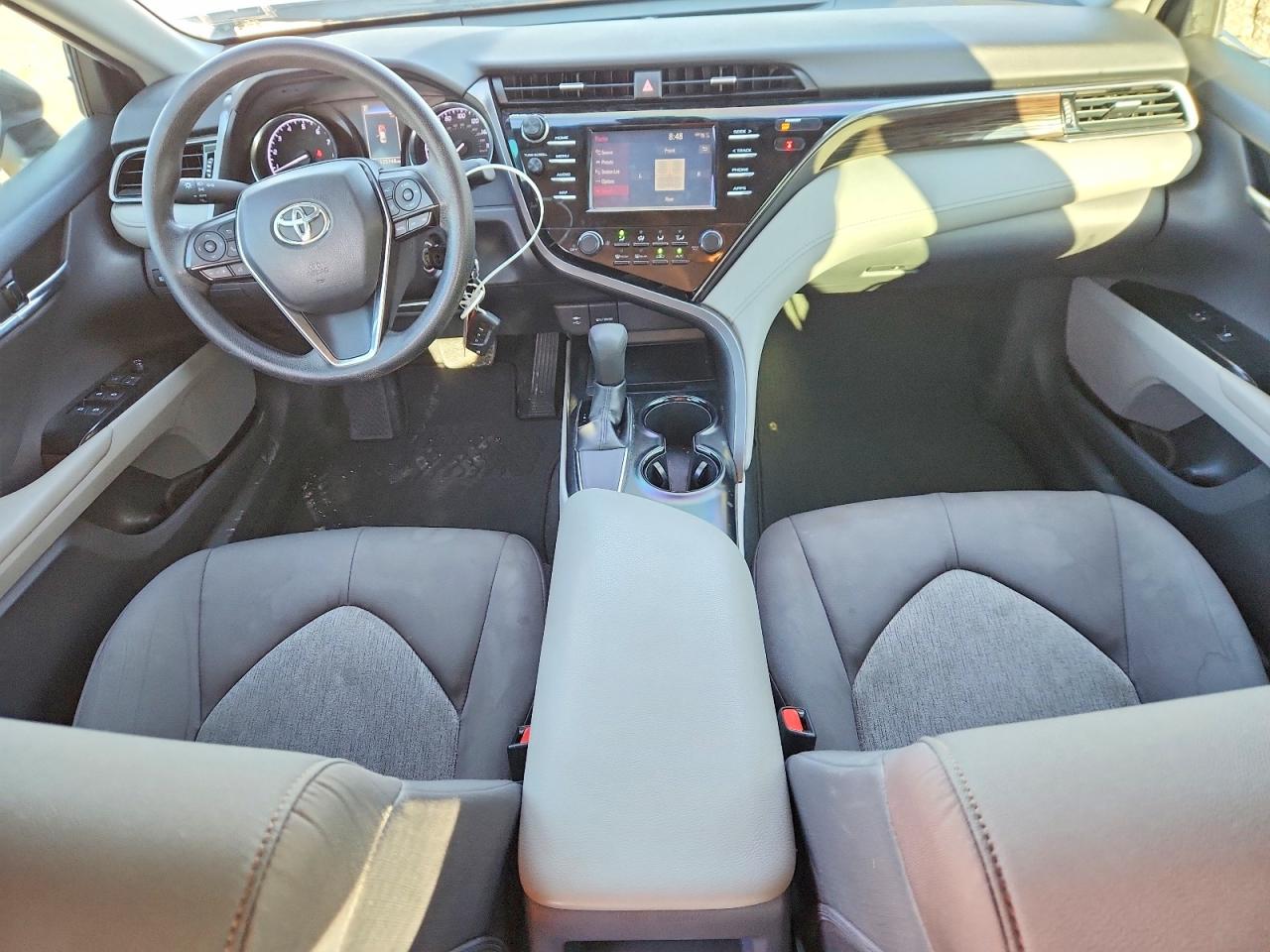 2019 TOYOTA CAMRY LE photo 22