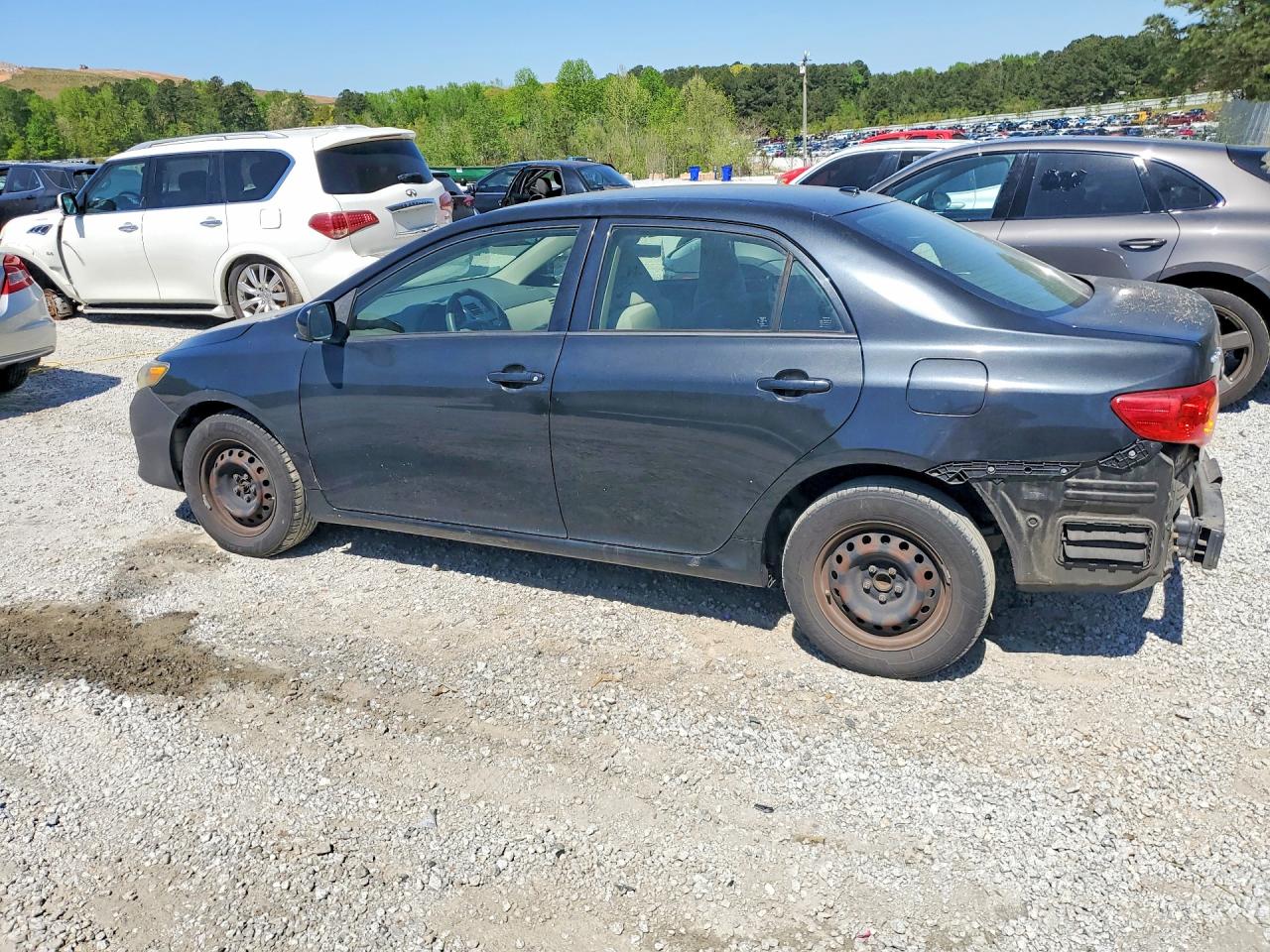 2010 TOYOTA COROLLA LE photo 3