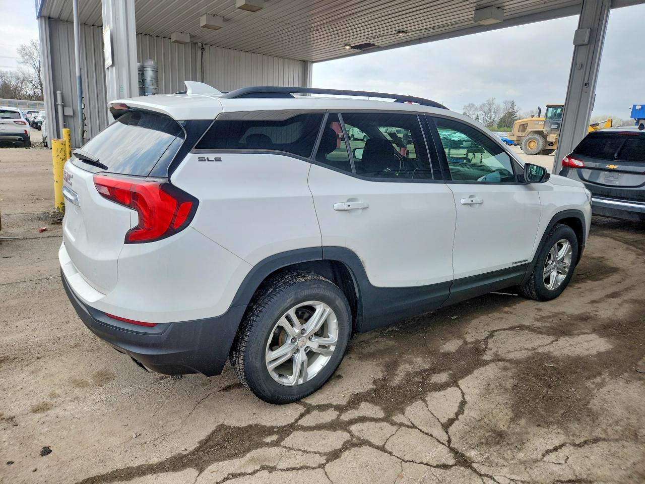 2018 GMC TERRAIN SLE photo 5