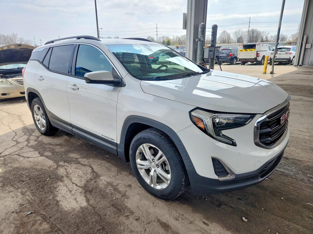 2018 GMC TERRAIN SLE photo 7