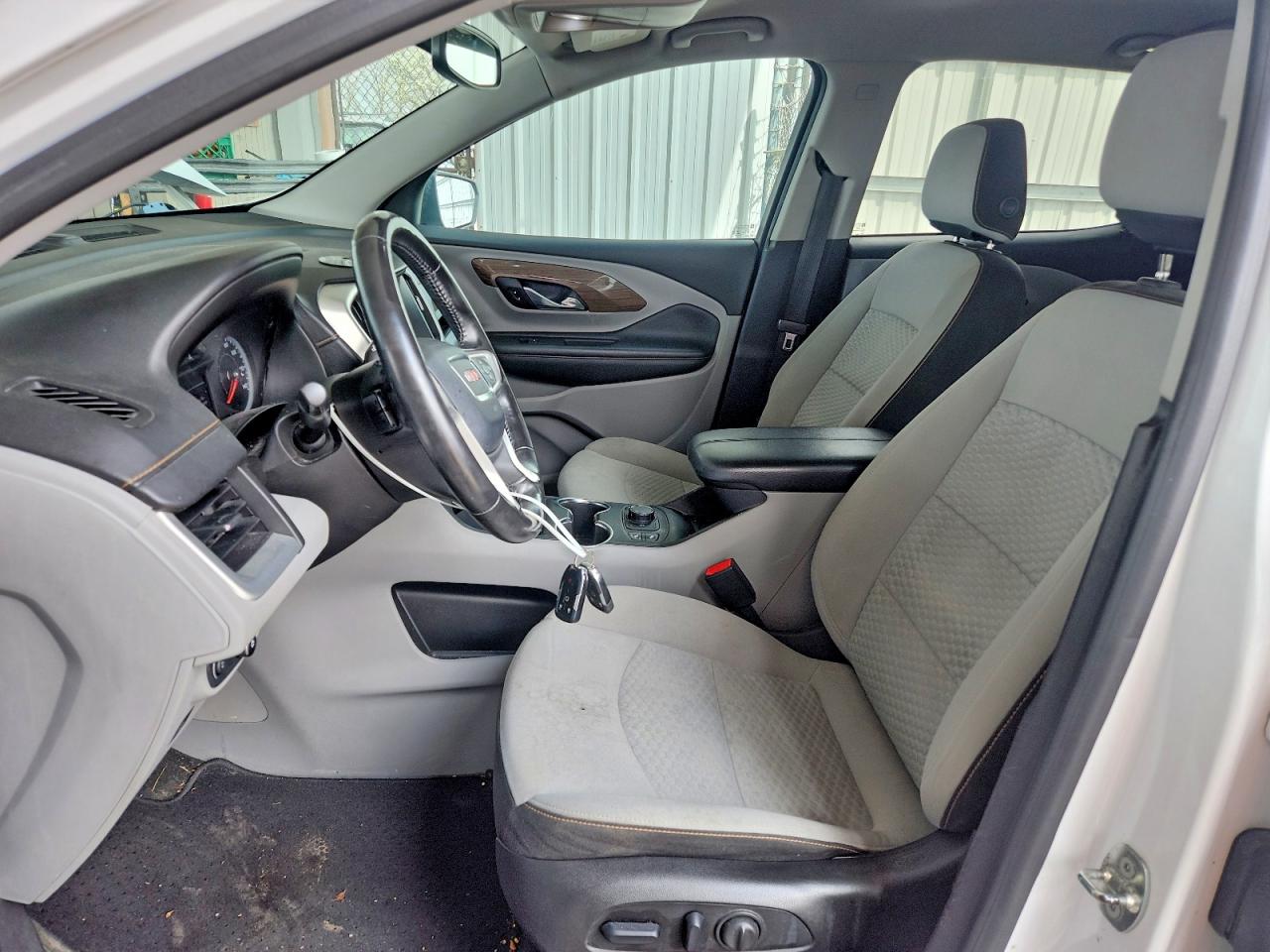 2018 GMC TERRAIN SLE photo 13