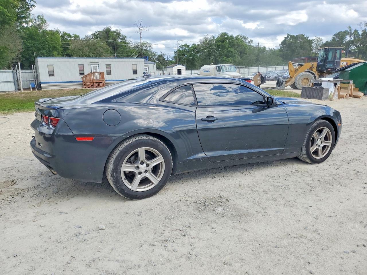 2013 CHEVROLET CAMARO LS photo 3