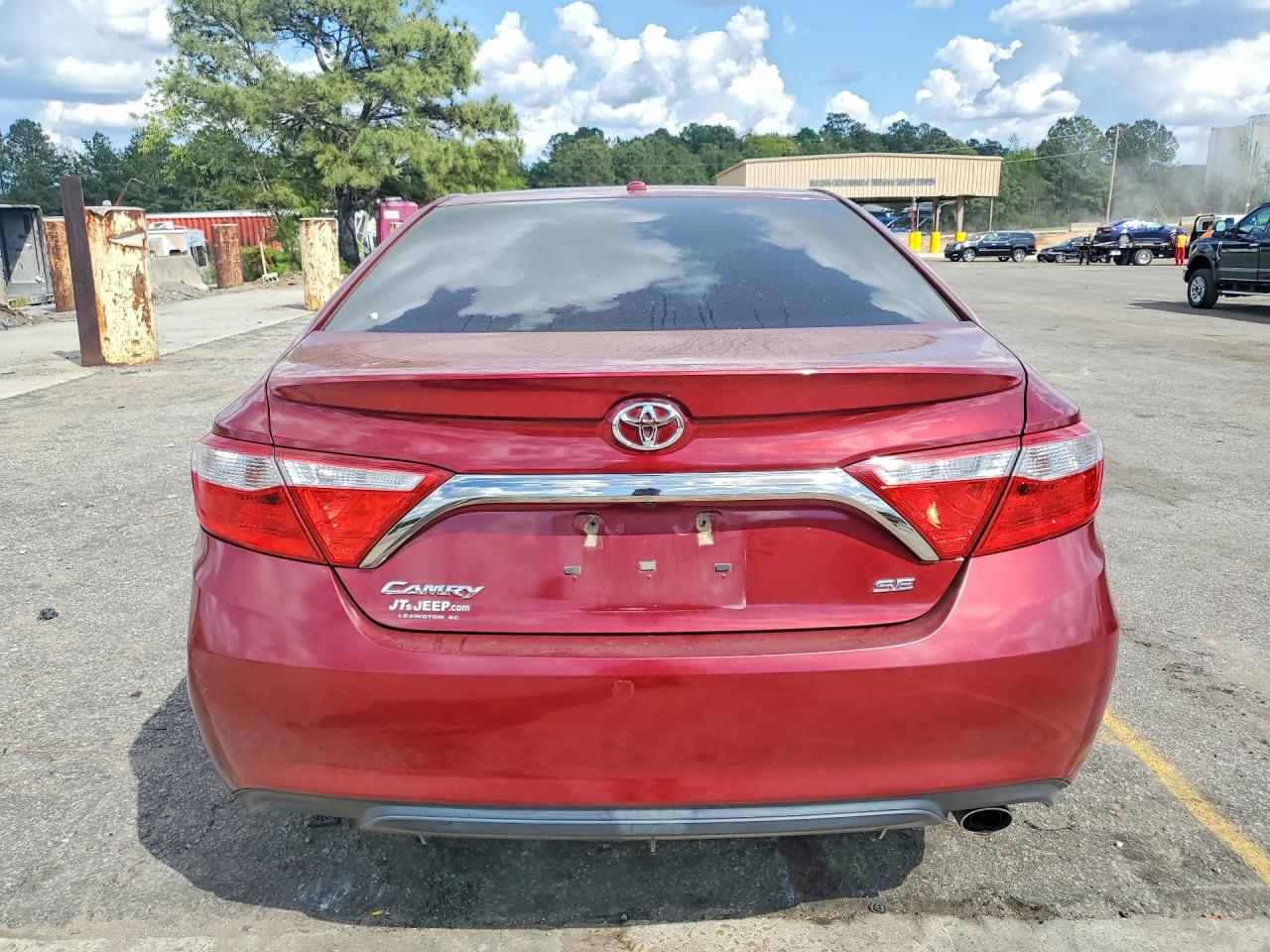 2015 TOYOTA CAMRY SE photo 11
