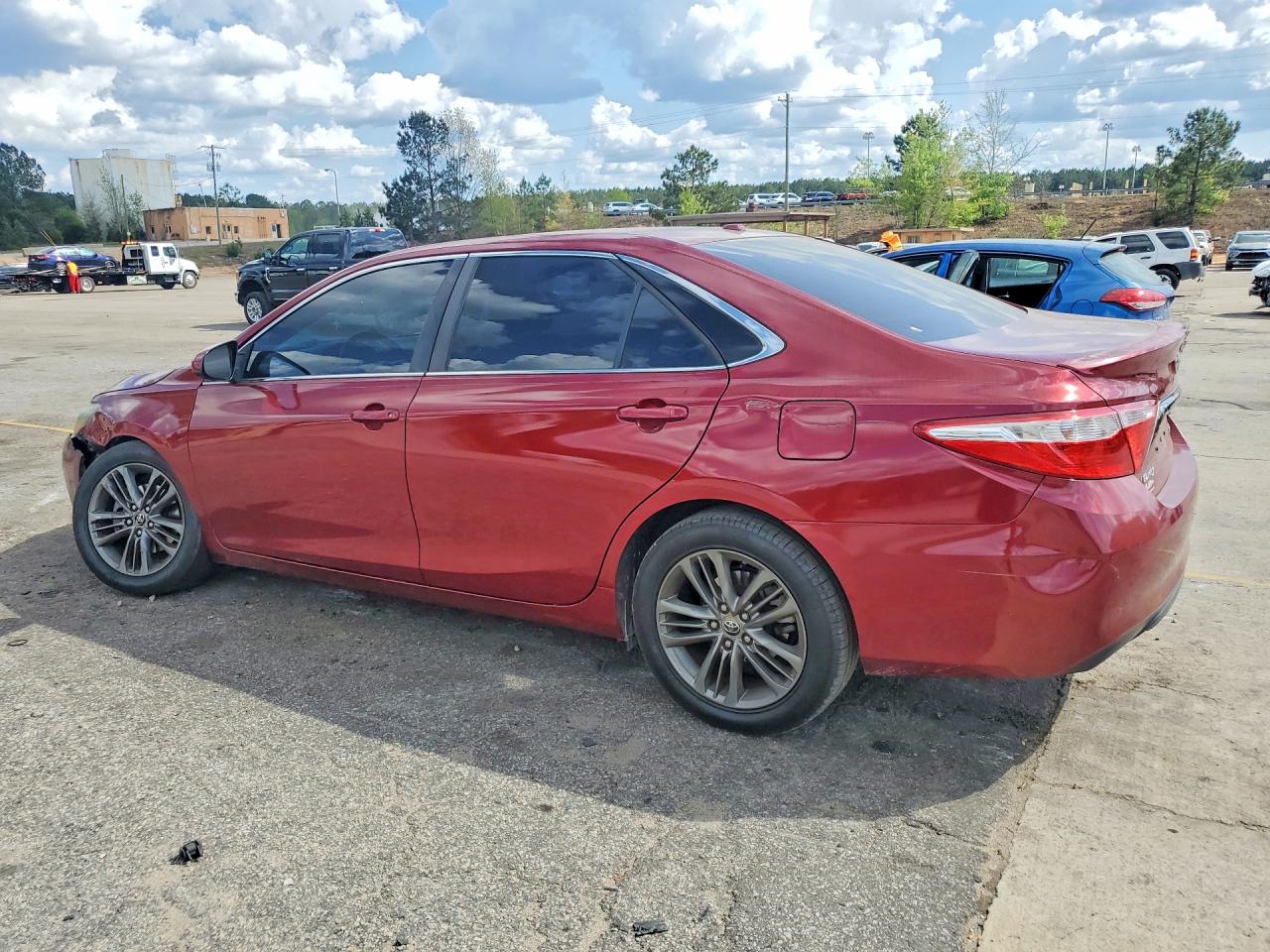 2015 TOYOTA CAMRY SE photo 3