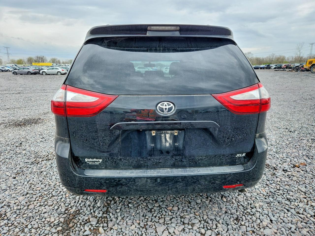 2015 TOYOTA SIENNA XLE 8-PASSENGER photo 6