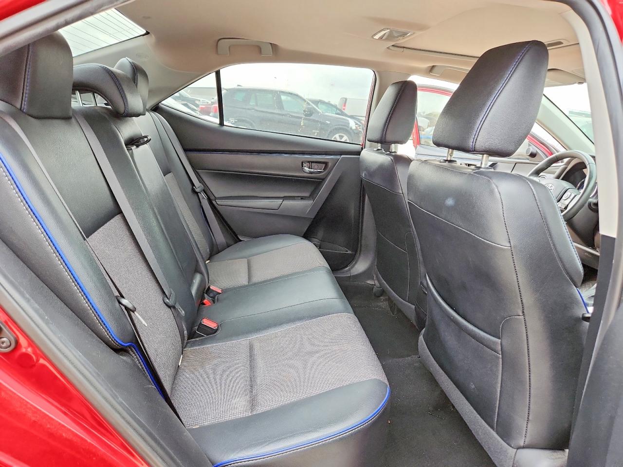 2017 TOYOTA COROLLA SE photo 28