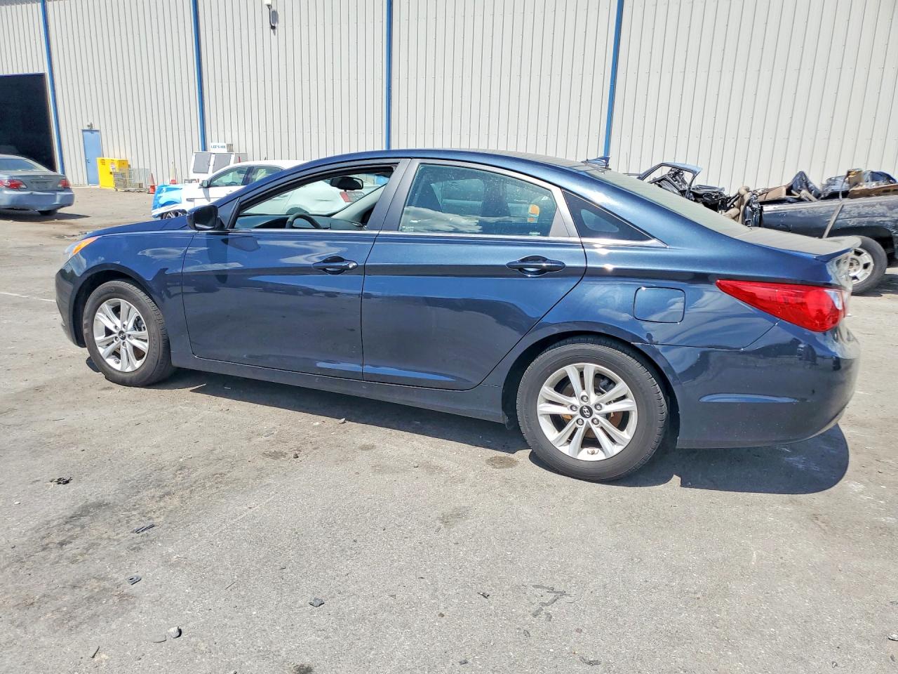 2013 HYUNDAI SONATA GLS photo 2