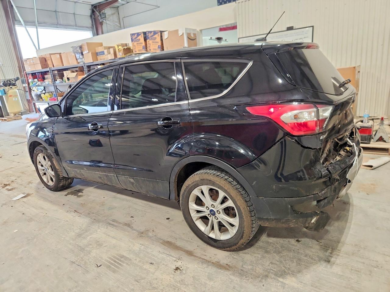2017 FORD ESCAPE SE photo 4